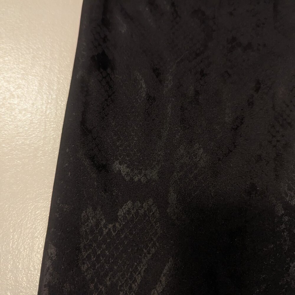 Marika Size Small Snake Print Black Leggings - Picture 4 of 14